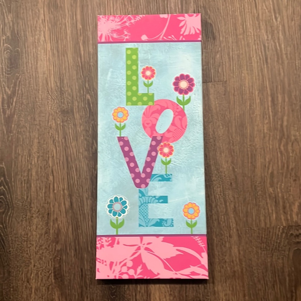 Love and Flower Wall Decor